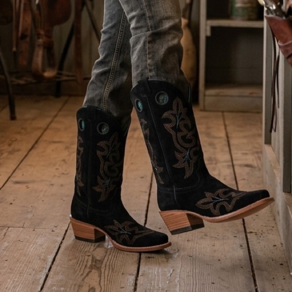 Corral Women's Black and Brown Heeled Boots
